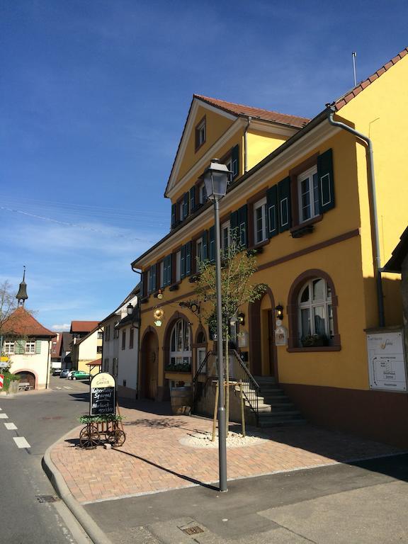 Weinhotel / Gasthaus Zur Sonne Ihringen Exterior foto