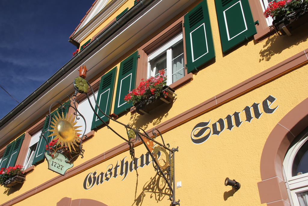 Weinhotel / Gasthaus Zur Sonne Ihringen Exterior foto